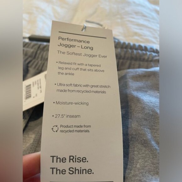 Vuori joggers, gray camo, size M - Picture 7 of 7